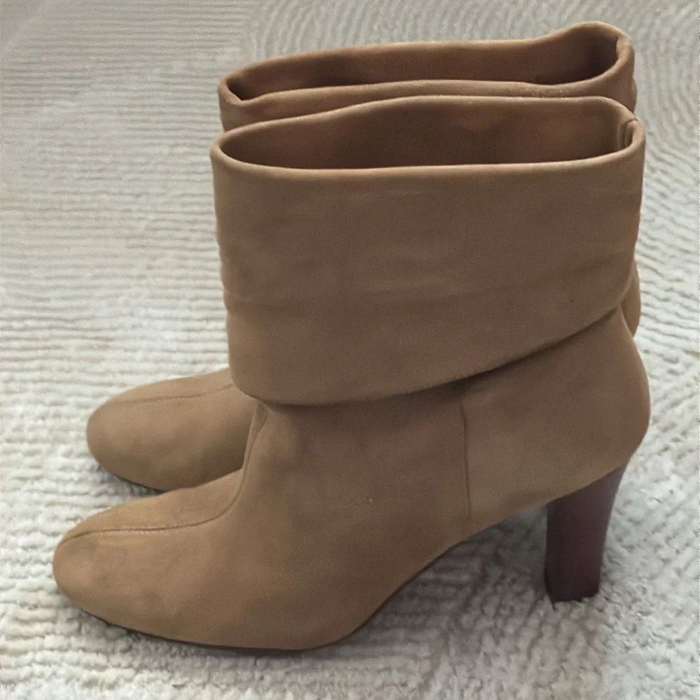 Nine West Pegeen‎ suede boots above ankle booties heels Sz 8 1/2
